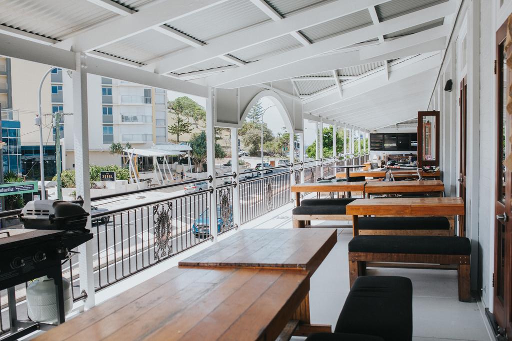 Coolangatta Sands Hotel Bagian luar foto