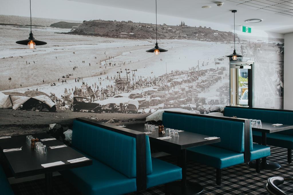 Coolangatta Sands Hotel Bagian luar foto