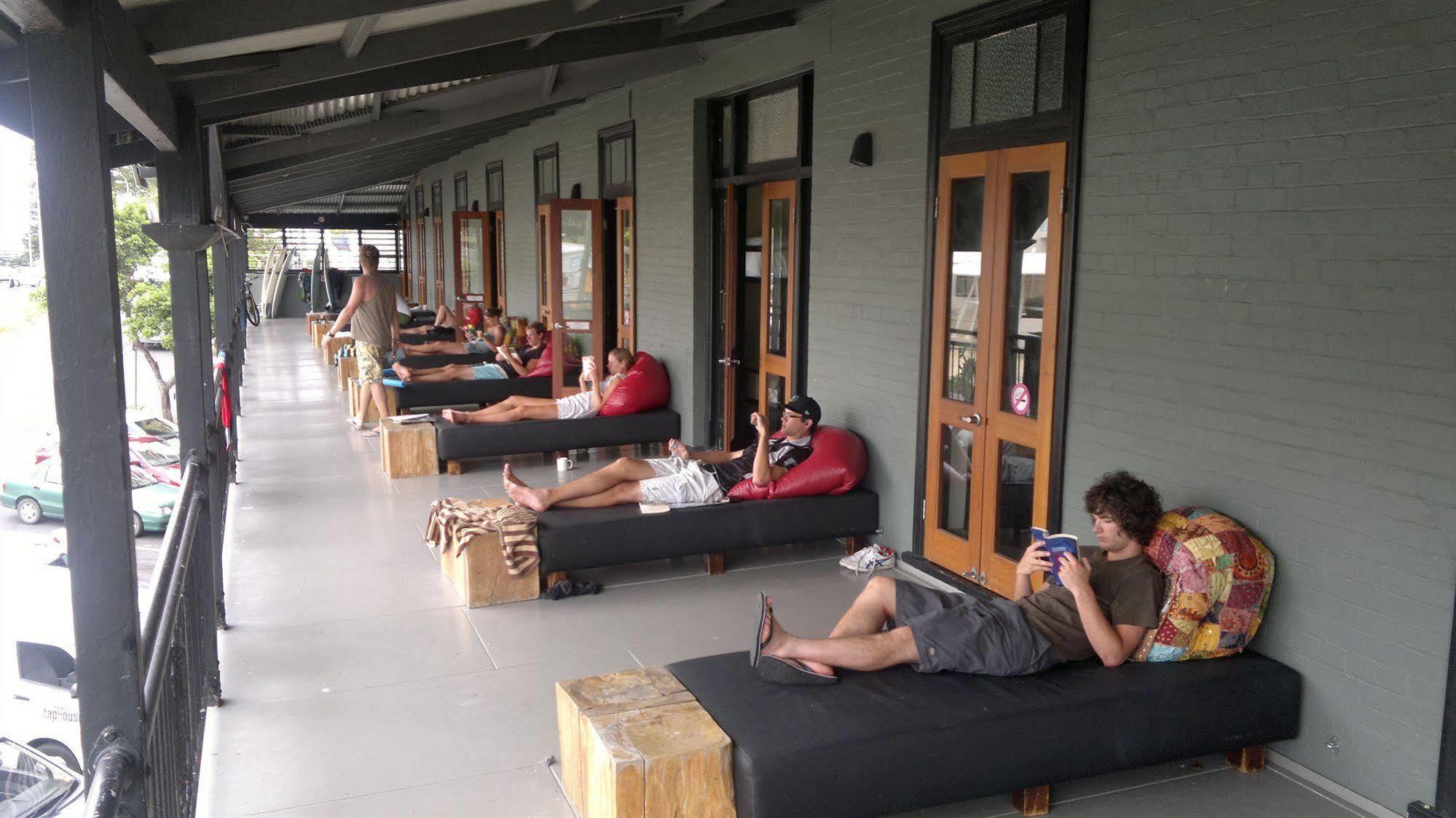 Coolangatta Sands Hotel Bagian luar foto