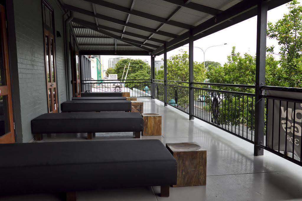 Coolangatta Sands Hotel Bagian luar foto