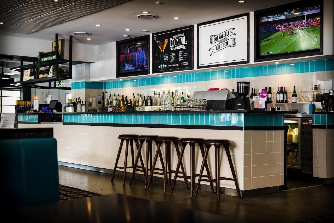 Coolangatta Sands Hotel Bagian luar foto